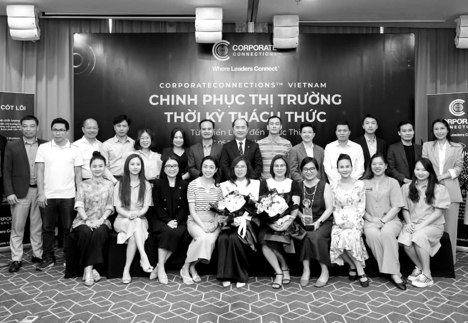 Group photo at a CorporateConnections Vietnam event